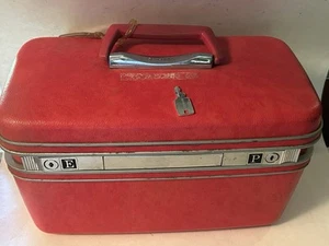 Vintage Red Samsonite Silhouette Vanity Train Luggage Cosmetic Case - Picture 1 of 15