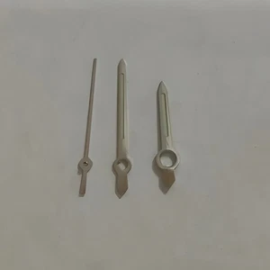 2 set lancette orologio oro/sliver per orologio movimento ETA 2836 2834 2824 accessorio - Foto 1 di 5
