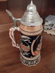 VINTAGE DEUTSCHER MUSIK BIERKRUG spielt "Lilli Marleen" - Bild 1 von 5