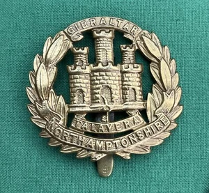 WW1 Northamptonshire Regiment "Economy" Original British Army Military Cap Badge. - Bild 1 von 8