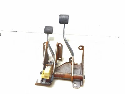 Jeep TJ Wrangler OEM Brake Clutch Pedal Manual Trans 2003 2004 2005 2006 040087 - Image 1 of 4