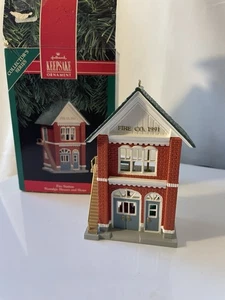 Hallmark Keepsake 1991 adorno/casas y tiendas nostálgicas #8 estación de bomberos-ho6 - Imagen 1 de 2