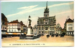 CP 60 OISE - Compiègne - La Place de l'Hôtel-de-Ville - Picture 1 of 1