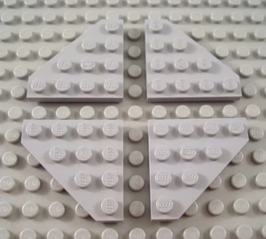 Lego Menge 4 hellbläulich grau 4x4 geschnittene Eckplatten - Bild 1 von 1