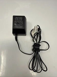 Cargador de batería realista de 2 vías radio walkie talkie gato no. 21-516A - Imagen 1 de 2