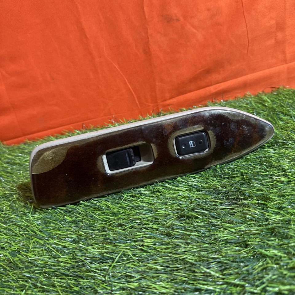 丰田 Land Cruiser 1998 - 2002 电动窗开关 右乘客侧 Oem 二手 — 第 1/4 张图片