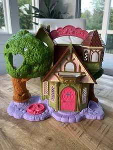 Casa de muñecas Fisher Price Precious Places Toy Woodland Palace 2009 - Imagen 1 de 3