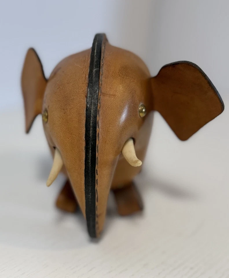 Vintage Original Kounoike Brown Leather Elephant Coin Bank Made in Japan - Image 1 of 4