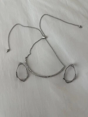 Conjunto de colar e brincos ajustáveis âmbar Kendra Scott - Imagem 1 de 4