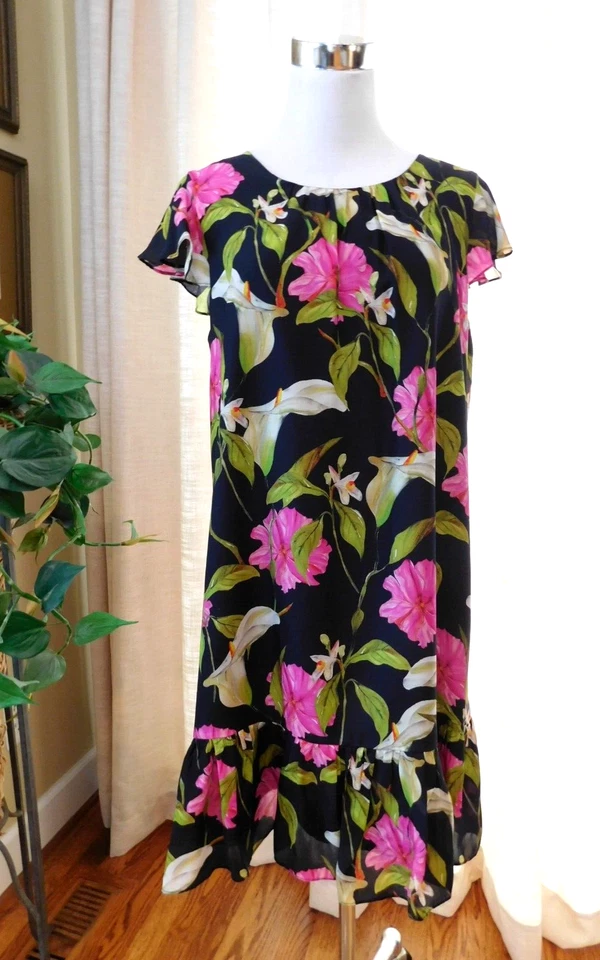 Vestido Milly Talla M Negro Rosa Verde Lirio Estampado Floral Manga Gorra Cambio Volantes Dobladillo Foto 1 de 4