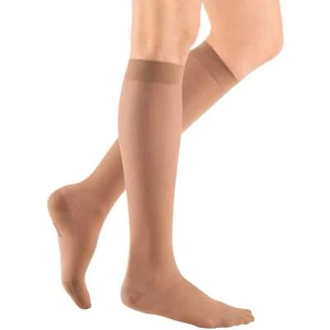 Medias de compresión Mediven transparentes y suaves hasta la rodilla para mujer 8-15 mmHg - Imagen 1 de 17