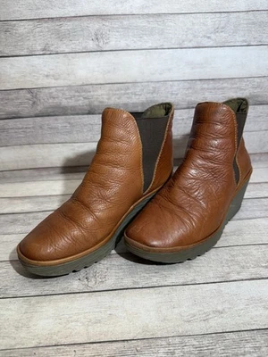 FLY LONDON Yoss Chelsea Boot Brown Chestnut Wedge Bootie Womens Size 40 Boots - Image 1 of 4