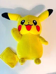 Tomy Pokemon Pikachu Plüschtier - 8 Zoll weiches Plüschtier Stofftier - Bild 1 von 6