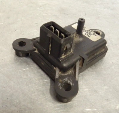 Sensor interruptor presión aire 99 Moto Guzzi California EV V11 29727061 Foto 1 de 3