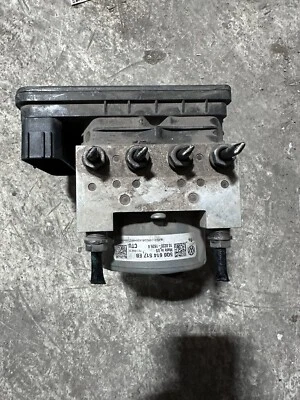 Volkswagen Jetta GLI 2019 ABS módulo de freno antibloqueo con bomba 5Q0614517EB OE usado Foto 1 de 3