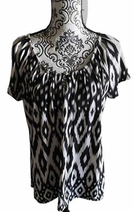 Liz Claiborne Axcess L Blouse Black White Large Top Shirt Lg Stretch Short Slv - Picture 1 of 7