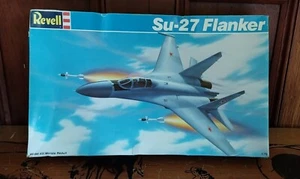 REVELL ~ Su-27 FLANKER SOVIET FIGHTER 1/72 SCALE VINTAGE 1989 COMPLETE KIT - Picture 1 of 17