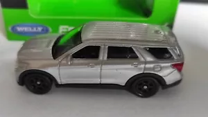 Ford Explorer 2023, colore argento, Welly NEX, scala 1:60 1:64 52435 - Foto 1 di 5