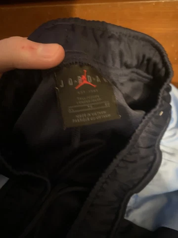 Nike Jordan UNC Basketball Men’s XLT Team Issued Sweatpants Cover