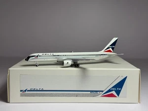 Aeroclassics 1:400 Delta Air Lines Boeing 757-200 N642DL Widget ACN642DL - Picture 1 of 2