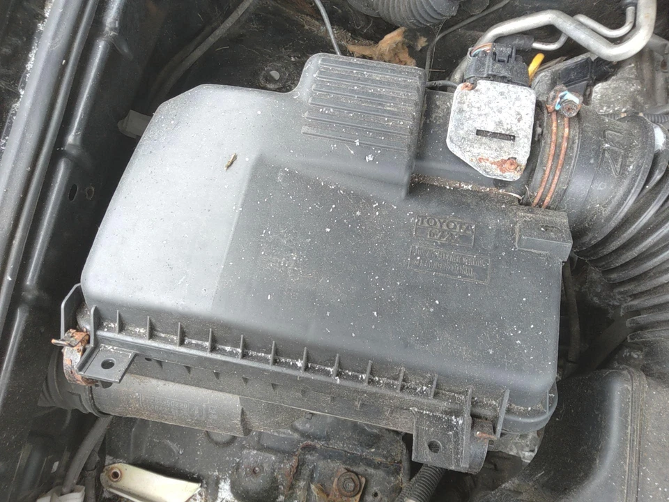 03 TOYOTA 4RUNNER Air Cleaner 8 Cylinder (2uzfe Engine) Foto 1 de 1