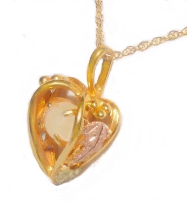 Collar Colgante Orbe Cuarzo Corazón Dimensional Oro 10k Black Hills Foto 1 de 4