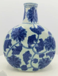 Blue White Vase Heavy Vintage Chinese Porcelain Flattened Round 10"x 7.5"x 3" - Picture 1 of 11