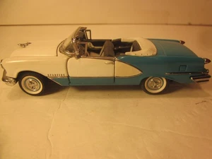 FRANKLIN  MINT 1/43 DIECAST "1956 OLDSMOBILE STARFIRE CONV., CLASSIC '50s SERIES - Picture 1 of 8