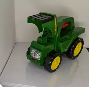 Learning Curve John Deere Toy Tractor Flashlight Sounds Rolls - Picture 1 of 7