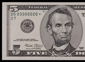 $5 2003 GEM CU Star Federal Reserve Note DG03300020* five dollar, LOW 320K Run 2 - Picture 1 of 3