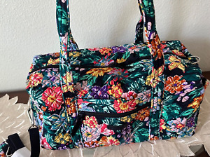 New Vera Bradley Travel Duffel Bag in cotton Happy Blooms