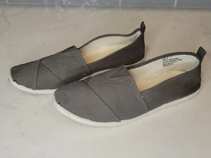 Serra Women’s Canvas Slip-ons Olive Grey Green Size 9 Aldi - Picture 1 of 7