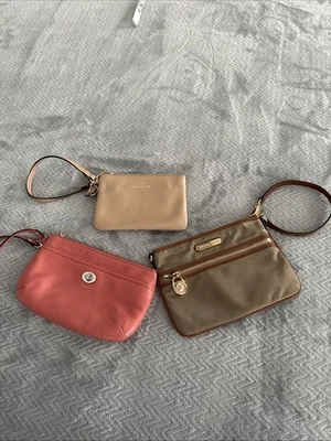 Muñequeras Michael Kors & Coach para mujer (tres en total) Foto 1 de 4