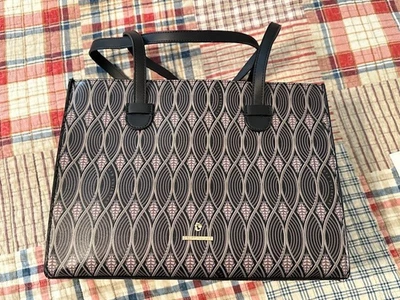 Spartina 449 Medium Black Retreat Peal Diver Mackenzie Tote Pre-Owned - Image 1 of 4