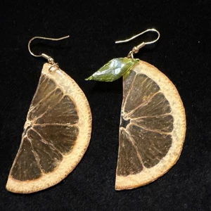 Echte orange Scheiben in Harz Ohrringe Hänger/Tropfen Haken durchbohrt 2" (Lot# 331) - Bild 1 von 4