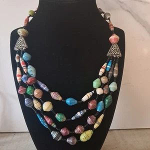 Collar de 4 hilos de cuentas de papel - Imagen 1 de 8