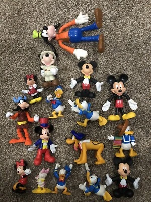 Lot Of Disney Action Figures Mickey Mouse Minnie Pluto Goofy Daisy Pluto Donald - Image 1 of 2