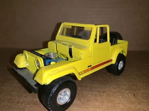 ERTL Die - Cast Metal Yellow Jeep (Lot#1084A) - Picture 1 of 9