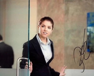 Anna Kendrick signed 8x10 photo autograph w/ COA - Picture 1 of 1