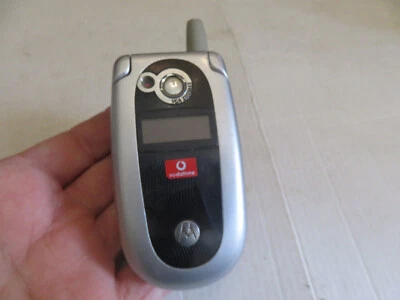 Telefono vintage MOTOROLA V550 vodafone senza batteria - leggere descrizione - Immagine 1 di 4