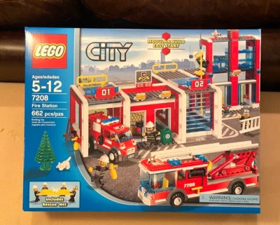 LEGO CITY: Fire Station (7208) NISB - Image 1 of 4