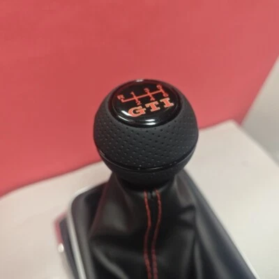 SCHWARZ LEDER 6G SCHALTKNAUF für GOLF POLO MK4 MK5 MK6 MK7 MK7.5 GTI TSI 2.0 1.8 - Bild 1 von 4