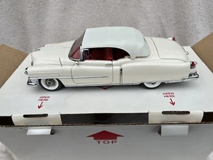 Danbury Mint 1/16 Scale Die-Cast 1953 Cadillac Eldorado w/ Wood Display Base EX - Picture 1 of 8