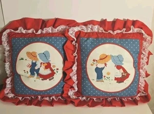Vintage Handmade Red Sunbonnet Sue & Sam Ruffled Pillows Farmhouse Cottage Core - Picture 1 of 7
