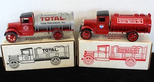 2 Ertl 1931 Hawkeye Tanker Bank mit Schlüssel Die-Cast Total & Standard um 1992 1:34 - Bild 1 von 13