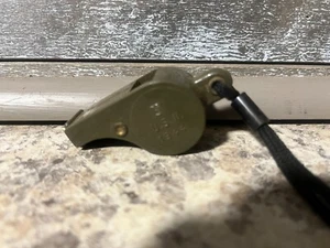 Vintage WW2 U.S. Navy 1944 dated OD Plastic Whistle with Black Lanyard Works! - Picture 1 of 4