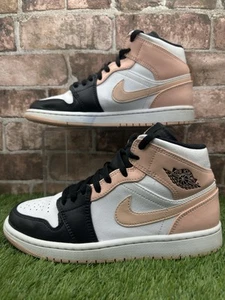 Nike Air Jordan 1 Mid Artic Orange Pink Schwarz Weiß Damen Sportschuhe Uk 7 Sehr guter Zustand - Bild 1 von 9