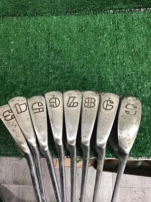Spalding Executive Iron Set 3-9-SW Regular Steel Shafts - Image 1 of 4