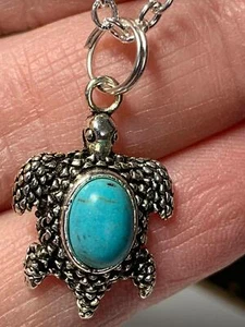 Sea Turtle with Turquoise Gemstones Vintage Pendant Silver D-906 - Picture 1 of 6