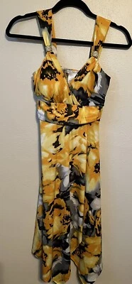 La Belle Dress Junior Size Small Yellow Geometric Faux Wrap Sleeveless - Image 1 of 3